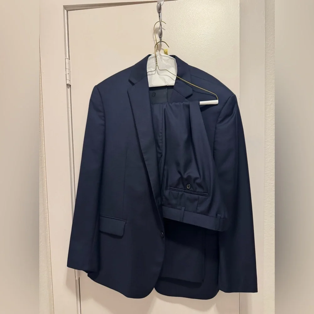 Ralph Lauren Wool/Polyester Men’s Suit 44R/38R(28inseam) Dark Blue Jacket/Pants
